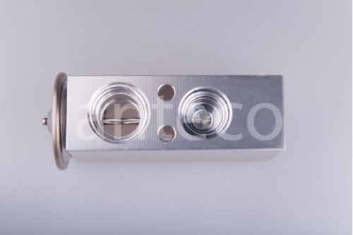 Розширювальний клапан компресора автокондиціонера